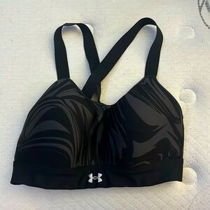 UNDER ARMOR sports bra